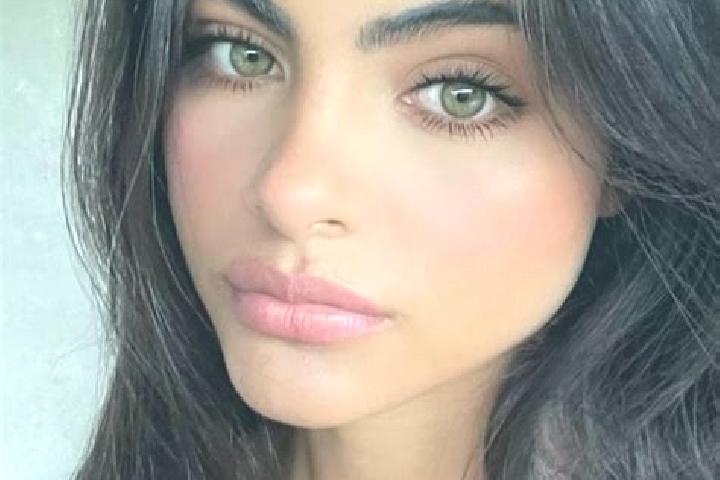Mia, 25, a brunette dark-eyed indian companion based in Mavrodin. Offering Tantra, A-Level, BDSM. Available for incall and outcall, day and evening dates.