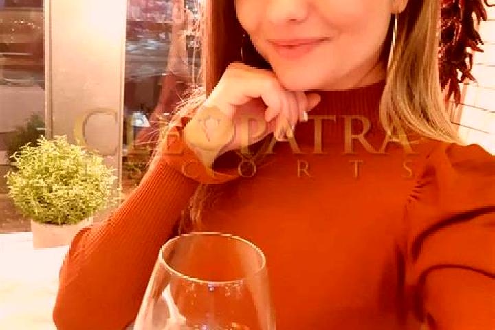 Mia, 25, a chestnut dark-eyed caucasian companion based in San Bartolome Jocotenango. Offering Fetish, Overnight, BDSM, Erotic Massage, OWO. Available for in...