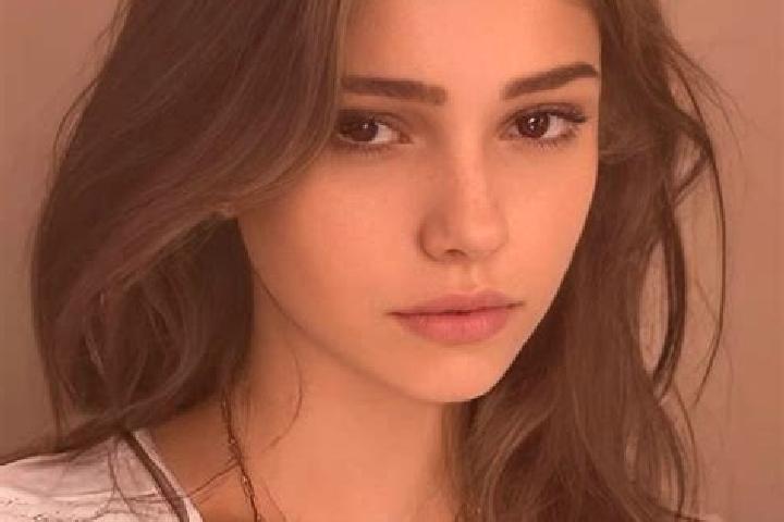 Mia, 25, a chestnut grey-eyed slavic companion based in Guachinango. Offering Deep French Kissing, Duos, GFE. Available for incall and outcall, day and eveni...