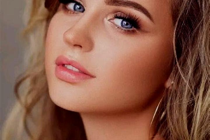 Mia, 25, a dark blonde blue-eyed caribbean companion based in Beesd. Offering A-Level, Couples, Tantra. Available for incall and outcall, overnight bookings ...