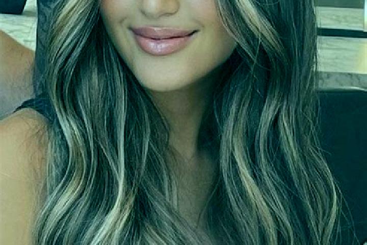 Mia, 25, a dark blonde brown-eyed european companion based in Riola. Offering Overnight, Erotic Massage, Dinner Date, Striptease. Available for incall and ou...
