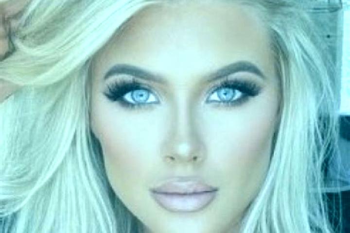 Mia, 25, a platinum blonde hazel-eyed latina companion based in Poyarkovo. Offering Girlfriend Experience, OWO, Travel Companion, BDSM, Couples. Available fo...