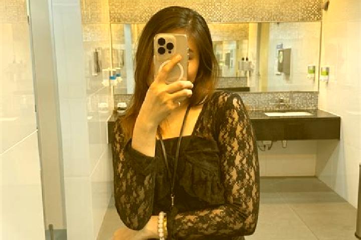 Mia, 25 — Escort in Aye Kyant, Myanmar