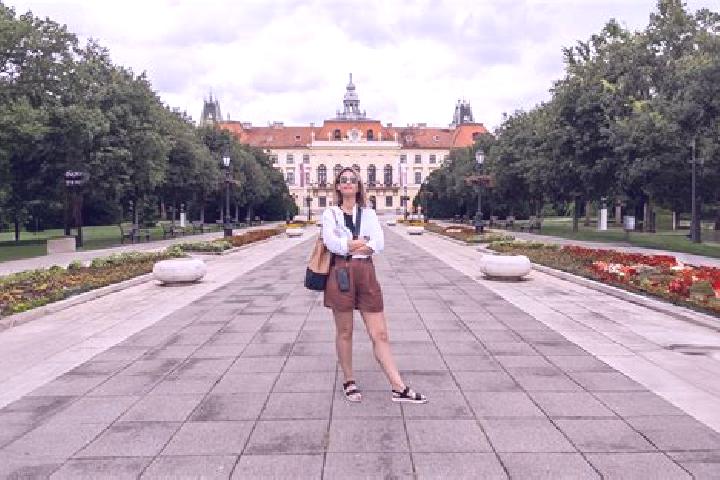 Mia, 25 — Escort in Zujince, Serbia