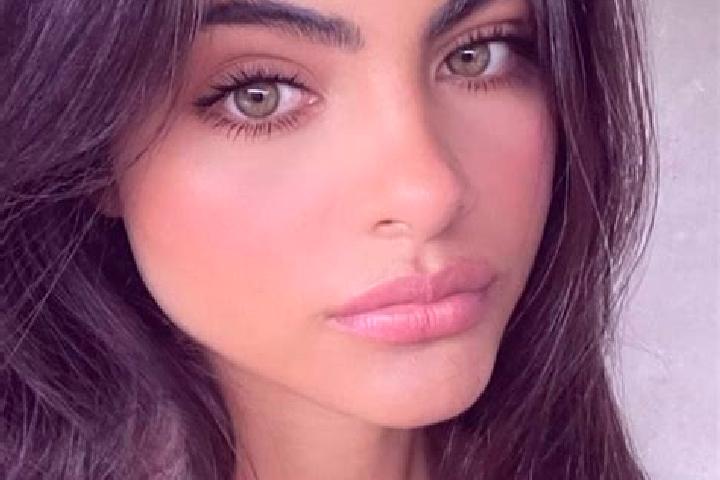 Mia, 26, a black hazel-eyed latina companion based in Kenkhi. Offering Domination, Roleplay, A-Level. Available for incall and outcall, day and evening dates.