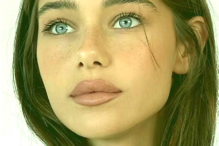 Mia, 26, a brunette brown-eyed caucasian companion based in Fairvale. Offering Dinner Date, A-Level, Tantra, Erotic Massage, Couples. Available for incall an...