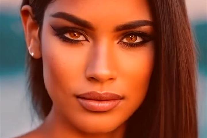 Mia, 26, a brunette dark-eyed latina companion based in Mataram. Offering Deep French Kissing, Roleplay, Travel Companion, Striptease. Available for incall a...