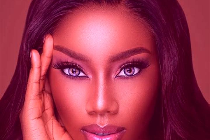 Mia, 26, a chestnut blue-eyed ebony companion based in Haquxiang. Offering Striptease, Duos. Available for incall and outcall, day and evening dates.