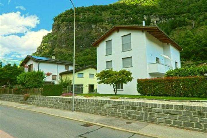 Mia, 26 — Escort in Acquarossa, Switzerland