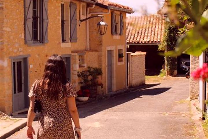 Mia, 26 — Escort in Aurignac, France
