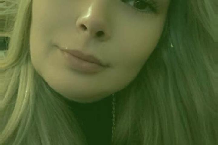 Mia, 26 — Escort in Maesteg, United Kingdom