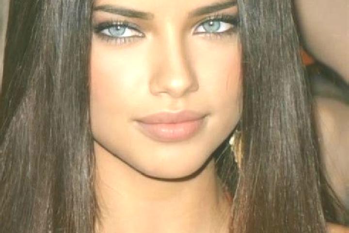 Mia, 27, a auburn blue-eyed latina companion based in Effingham. Offering OWO, A-Level, Duos. Available for incall and outcall, day and evening dates.