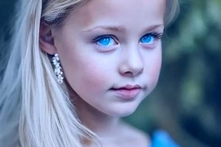 Mia, 27, a blonde blue-eyed middle eastern companion based in Langar. Offering Roleplay, Duos, Girlfriend Experience, Couples. Available for incall and outca...