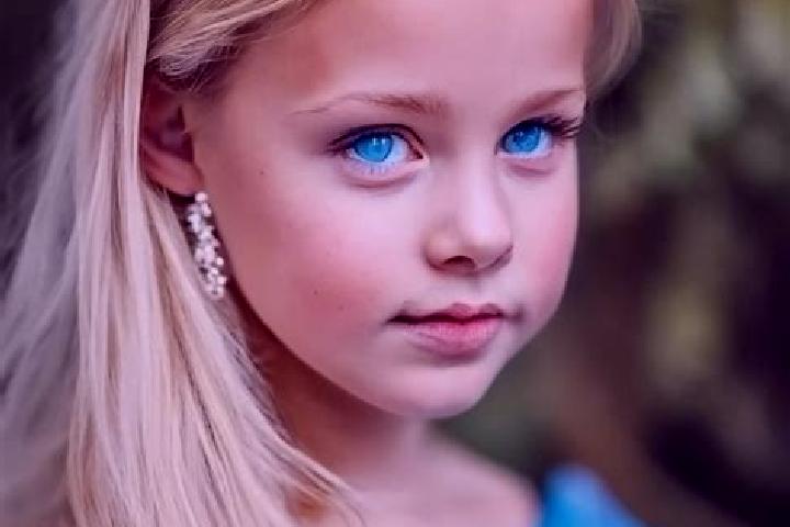 Mia, 27, a blonde blue-eyed mixed companion based in Corralito. Offering CIM, 69, Roleplay. Available for incall and outcall, overnight bookings available.