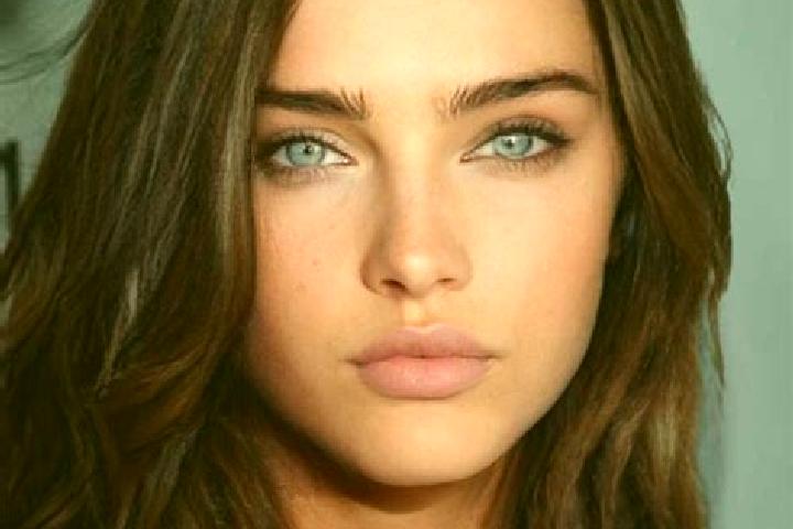 Mia, 27, a brunette grey-eyed mixed companion based in Kharod. Offering Travel Companion, Dinner Date, Prostate Massage. Available for incall and outcall, da...