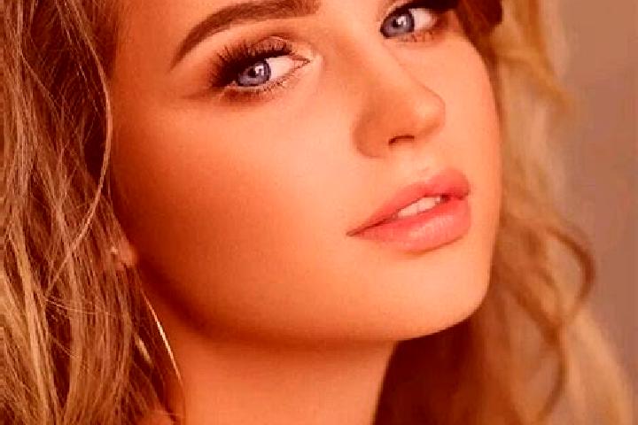 Mia, 27, a dark blonde blue-eyed ebony companion based in Al Barakat. Offering Deep French Kissing, Erotic Massage, Domination. Available for incall and outc...