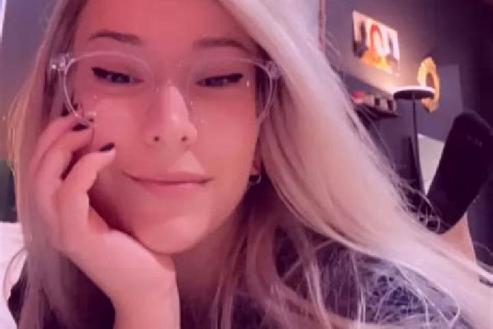 Mia, 27, a platinum blonde green-eyed asian companion based in Eggendorf im Traunkreis. Offering Overnight, A-Level, Tantra, 69, BDSM. Available for incall a...