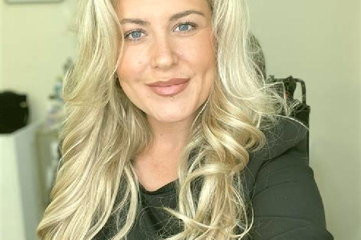 Mia, 27 — Escort in Raunds, United Kingdom