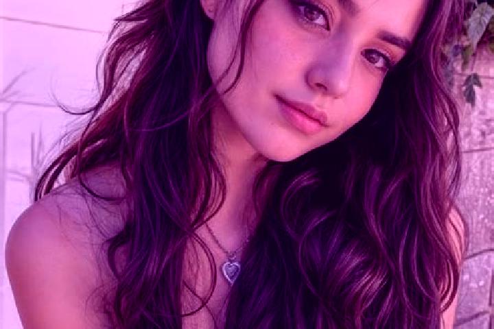 Mia, 28, a auburn amber-eyed european companion based in Marogong. Offering Massage, Dinner Date, Couples. Available for incall and outcall, day and evening ...