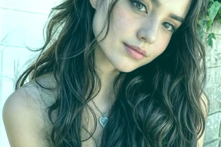 Mia, 28, a auburn brown-eyed middle eastern companion based in Ladan. Offering Fetish, Domination, Prostate Massage. Available for incall and outcall, day an...