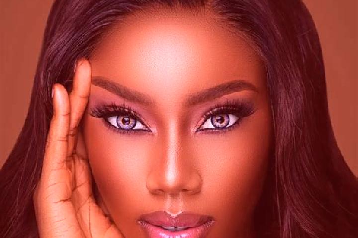 Mia, 28, a black blue-eyed ebony companion based in Qiecha. Offering Massage, Deep French Kissing, OWO. Available for incall and outcall, day and evening dates.