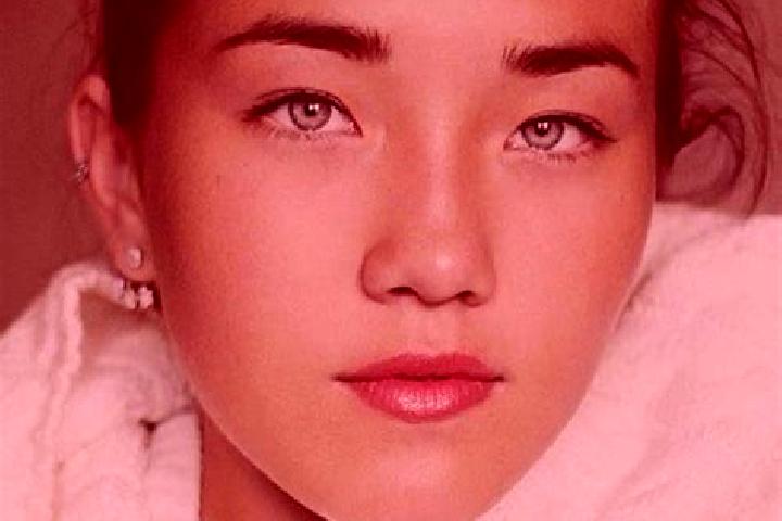 Mia, 28, a dark blonde dark-eyed caucasian companion based in Fronville. Offering Overnight, Massage, Roleplay, OWO, Deep French Kissing. Available for incal...