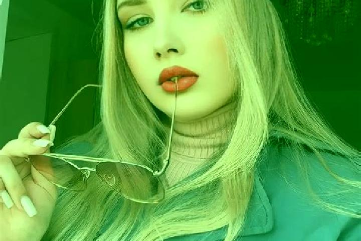 Mia, 28 — Escort in Glazov, Russia