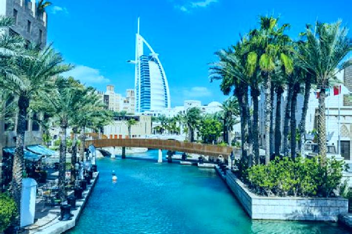 Mia, 28 — Escort in Madinat Isa, Bahrain