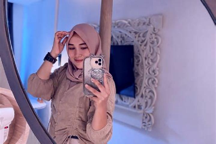 Mia, 28 — Escort in Muncar, Indonesia