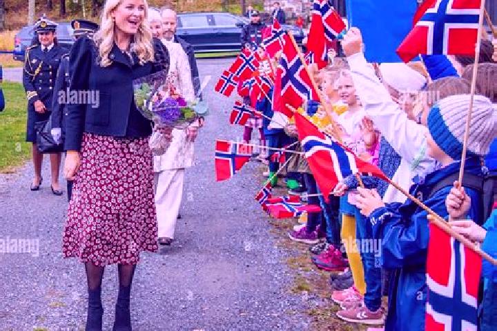 Mia, 28 — Escort in Mysen, Norway