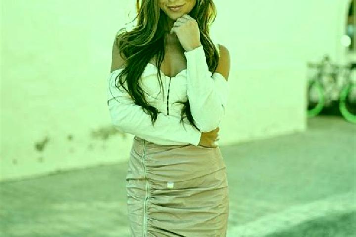 Mia, 29, a brunette grey-eyed middle eastern companion based in Senayan. Offering Girlfriend Experience, Roleplay, Overnight, Striptease, Deep French Kissing...