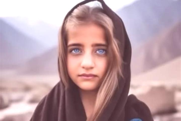 Mia, 29, a chestnut blue-eyed middle eastern companion based in Loriguilla. Offering A-Level, Dinner Date, GFE, Fetish, Erotic Massage. Available for incall ...