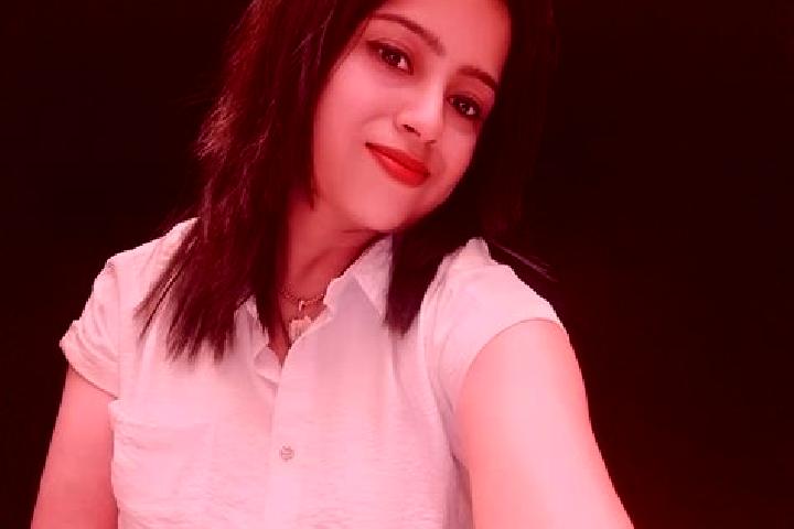 Mia, 29 — Escort in Kapuria, India
