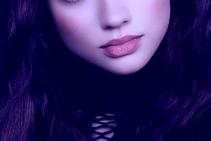 Mia, 30, a auburn dark-eyed european companion based in Triangle. Offering Massage, A-Level, Tantra, Girlfriend Experience. Available for incall and outcall,...