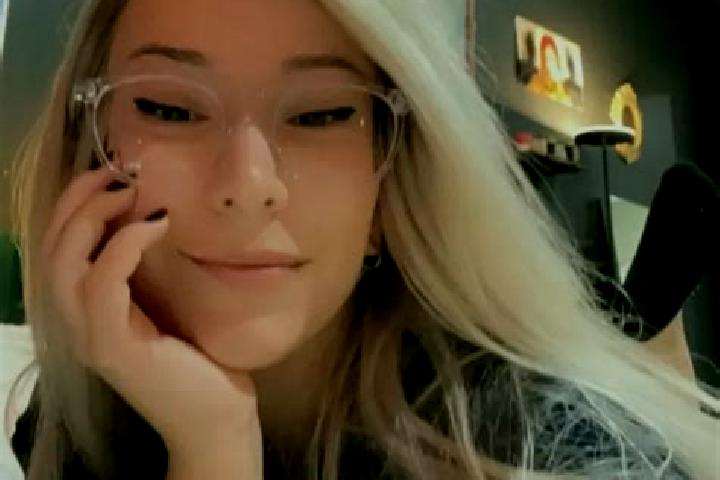 Mia, 30, a blonde grey-eyed european companion based in Jablonne nad Orlici. Offering Duos, Roleplay, Fetish. Available for incall and outcall, day and eveni...