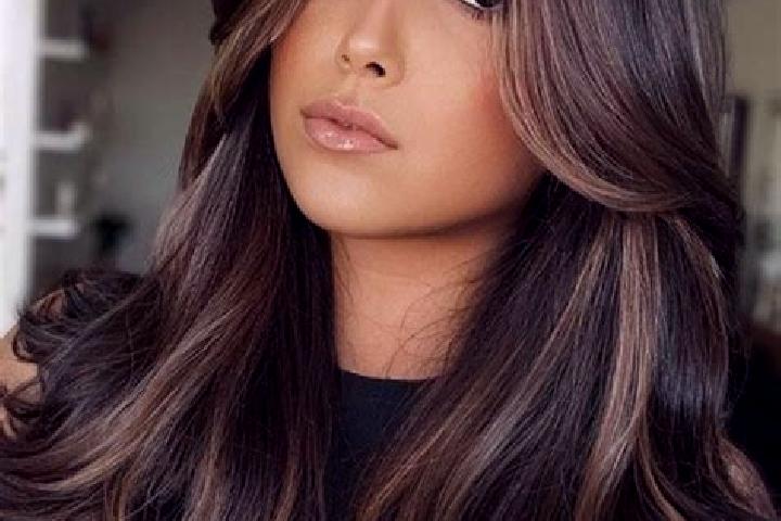 Mia, 30, a brunette dark-eyed indian companion based in Lago do Junco. Offering Couples, Duos, OWO. Available for incall and outcall, day and evening dates.