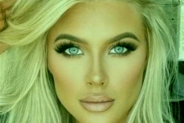 Mia, 30, a platinum blonde hazel-eyed ebony companion based in Zlate Hory. Offering Overnight, Domination, Duos. Available for incall and outcall, day and ev...