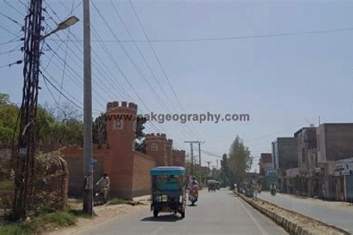 Mia, 30 — Escort in Khanewal, Pakistan