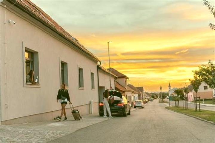 Mia, 30 — Escort in Perna, Czech Republic