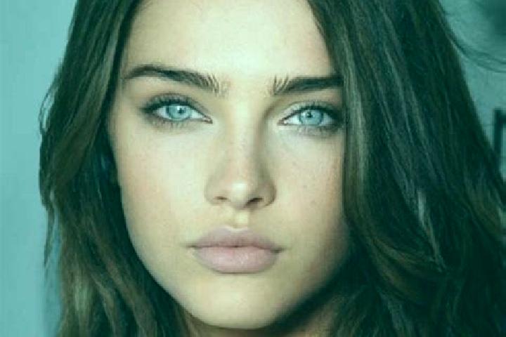 Mia, 31, a brunette green-eyed indian companion based in Kuhlan Affar. Offering Striptease, Roleplay, Overnight, Travel Companion, Girlfriend Experience. Ava...