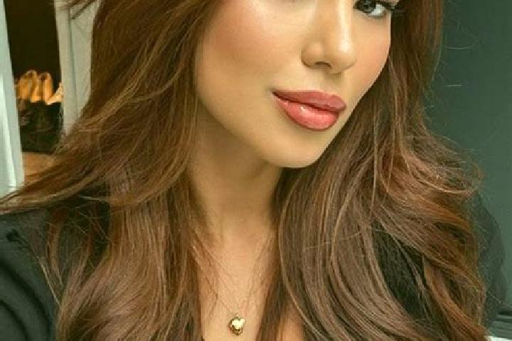 Mia, 31, a chestnut brown-eyed latina companion based in Arnutovce. Offering Striptease, Overnight, Roleplay. Available for incall and outcall, overnight boo...