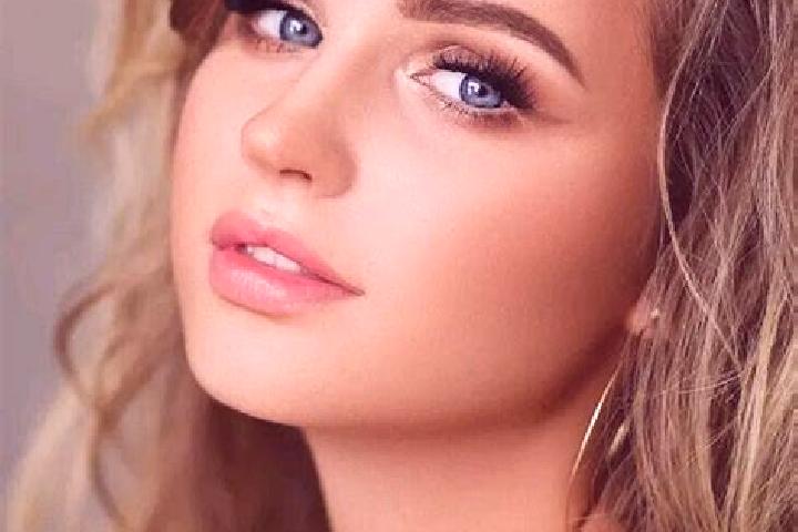 Mia, 31, a dark blonde blue-eyed mediterranean companion based in Silao. Offering OWO, Couples, Overnight, Erotic Massage. Available for incall and outcall, ...
