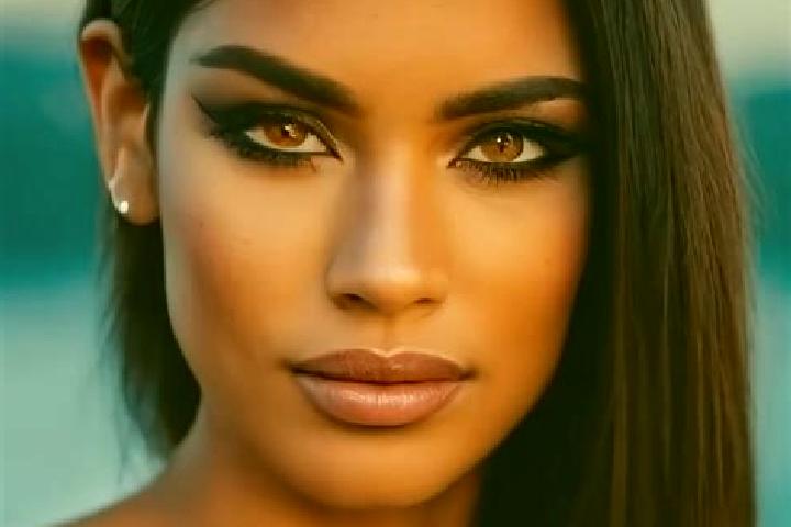 Mia, 31, a dark blonde brown-eyed latina companion based in Lomme. Offering Striptease, Domination, Couples. Available for incall and outcall, day and evenin...