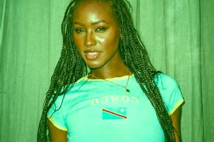 Mia, 31 — Escort in Enyelle, Congo
