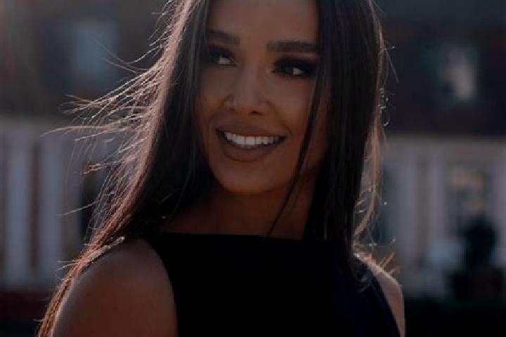 Mia, 31 — Escort in Rahau, Romania