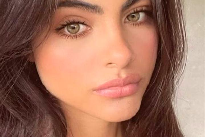 Mia, 32, a black hazel-eyed latina companion based in Krombeke. Offering BDSM, GFE, Prostate Massage, Tantra. Available for incall and outcall, overnight boo...