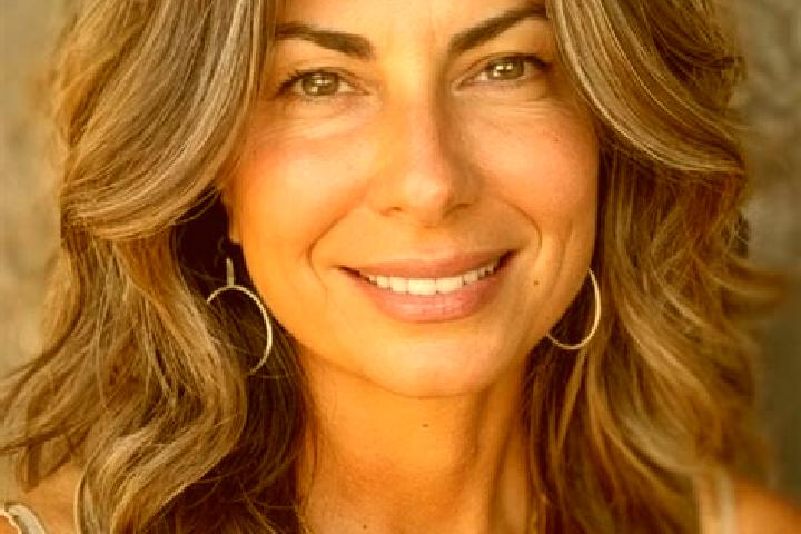 Mia, 32, a brunette grey-eyed latina companion based in Mursalimkino. Offering CIM, Tantra, Couples. Available for incall and outcall, overnight bookings ava...