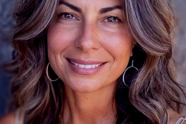 Mia, 32, a brunette grey-eyed latina companion based in West Mifflin. Offering Prostate Massage, Couples, Tantra. Available for incall and outcall, overnight...
