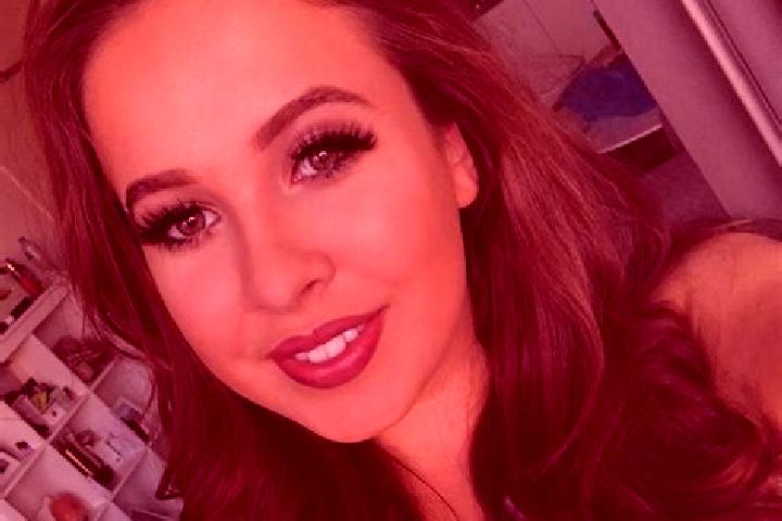 Mia, 32, a dark blonde brown-eyed european companion based in Comana de Sus. Offering Dinner Date, Roleplay, Fetish, GFE. Available for incall and outcall, o...