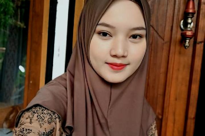 Mia, 32 — Escort in Cibeber, Indonesia
